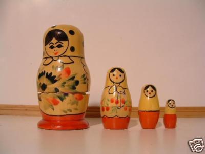 AN12. Moldavia Nesting Dolls 3.5” 4n