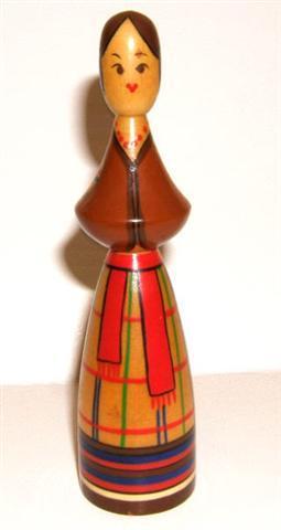 AX22. Ukrainian - Tall Solid Spindle Maiden 5"