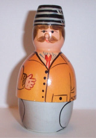 BA16A. Poland - Shire nesting doll 5.5" (empty)