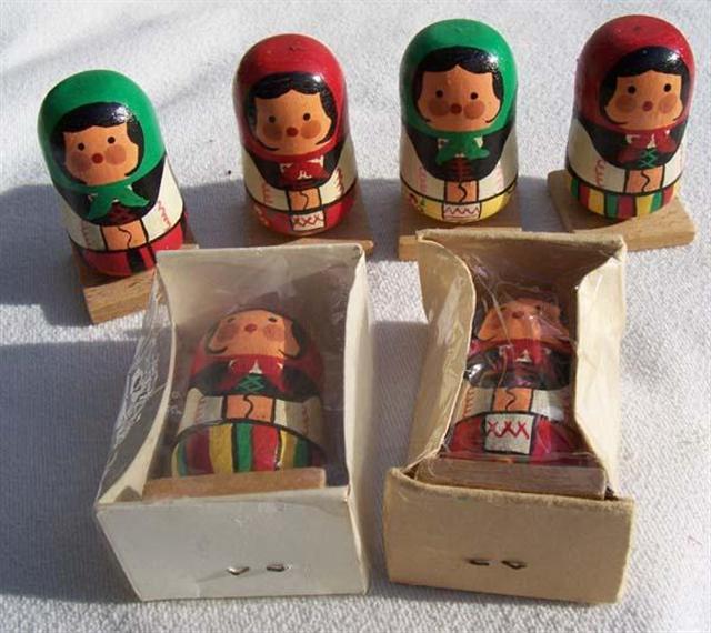 BA66. Nowysacz Solid Dolls on boards 2.25"