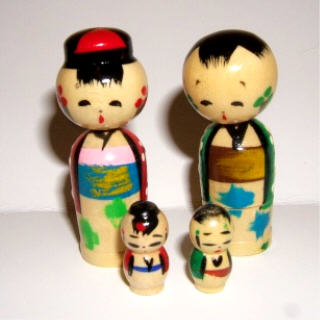 DC06. Japanese Small Kokeshi Nodders 2.5" 4pc