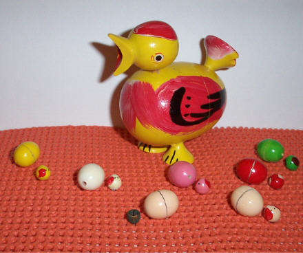 DC21. Japan Bird with Eggs and Chicks 4":