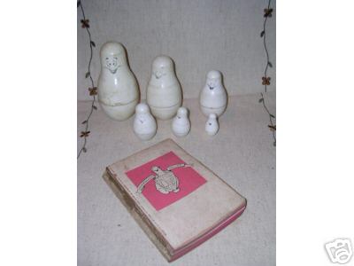 FG01. Vintage Shmoo 6n Nesting Dolls + Book