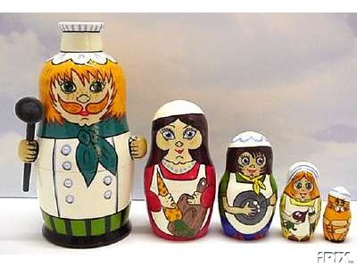 HG07. Russian Chef Nesting Doll/Dolls 5pc 6"
