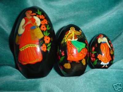 JA10. Set of Three Khokhloma Nesting Eggs 4" 3n