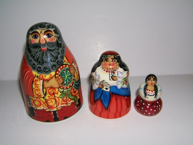 JA59. Unusually shaped Gypsy Dolls 4” 3n