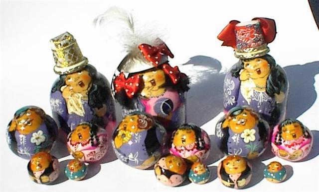 MA16. Dolls with thimbles hats (set of 3) 2.5" 5n