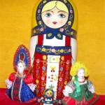 MI05. Wooden and Cloth Mixed Dolls 10" 4pc MI05. Wooden and Cloth Mixed Dolls 10" 4pc