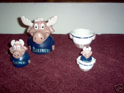 MS05. Resin Mariners Moose in Box MS05. Resin Mariners Moose in Box