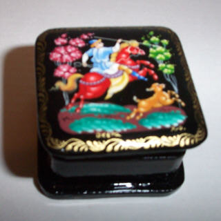 PA04. Mini Black Lacquer Hinged Box 1.5"