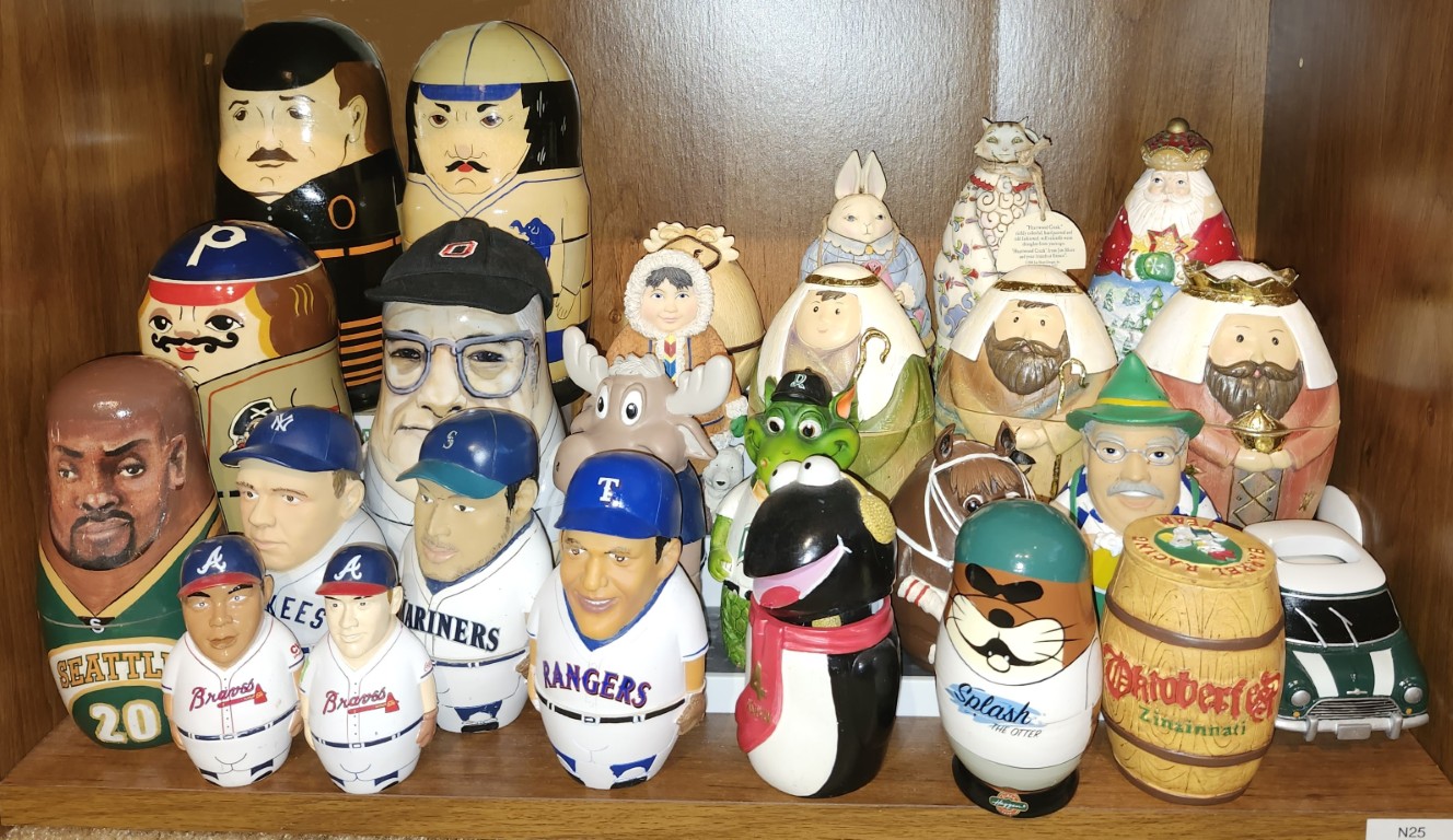 Shelf-E5. Sports dolls and Ceramic dolls