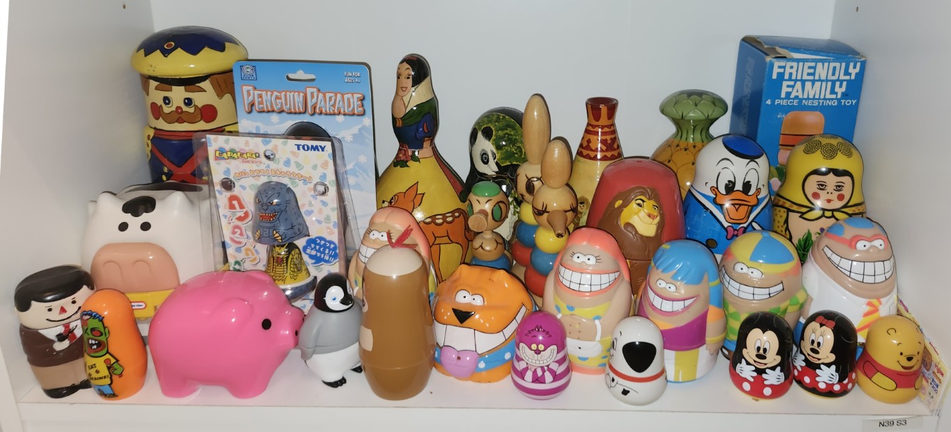 Shelf-H5. Plastic sets an other toys