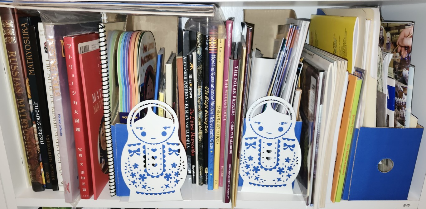 Shelf-K3. Books, catalogs and magazines